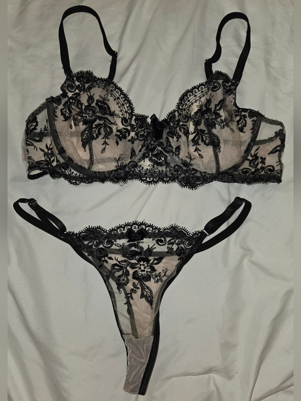 NWOT Bra & Panty Set Sz M